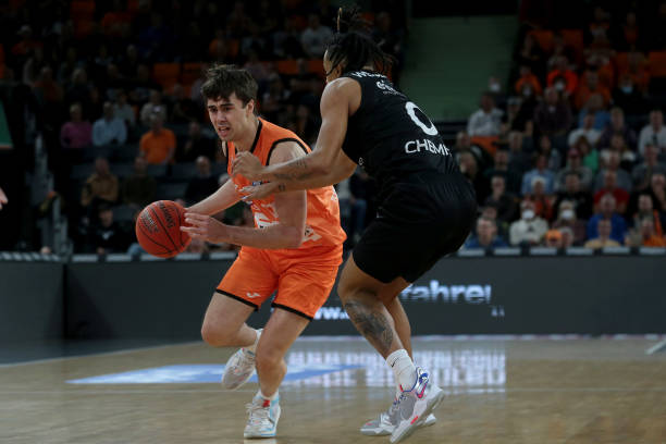 在这次配合 在这次配合